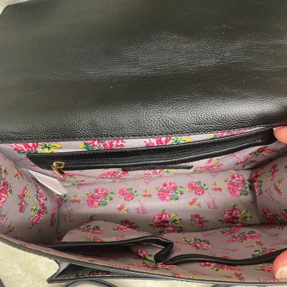 Feminine Besty Johnson Black/White Floral Handbag w/Shoulder Strap Medium Size - Picture 9 of 12